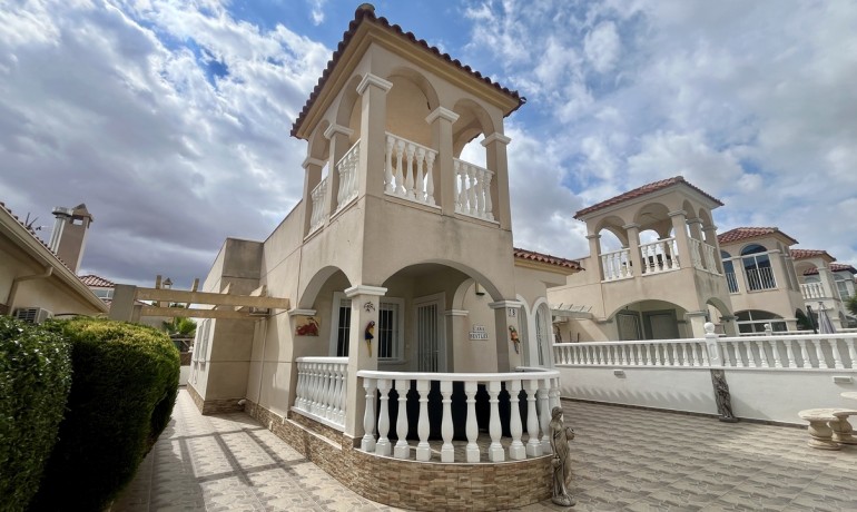 Sale - Villa -
Algorfa* - Algorfa