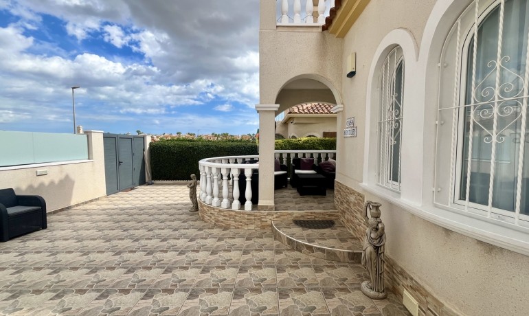 Sale - Villa -
Algorfa* - Algorfa
