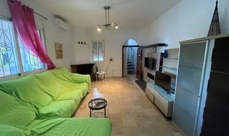 Herverkoop - Finca Country Property -
Albatera