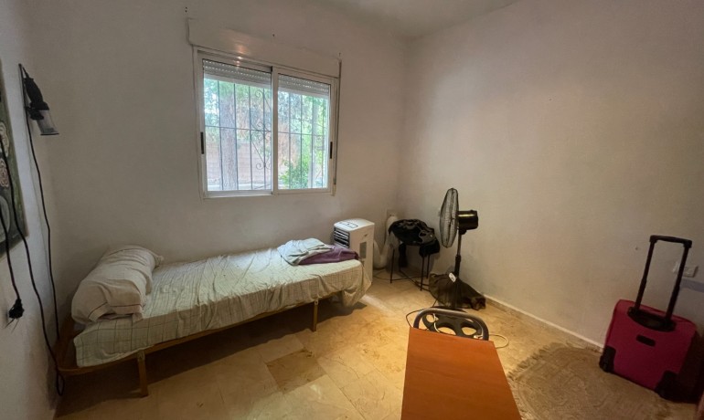 Herverkoop - Finca Country Property -
Albatera