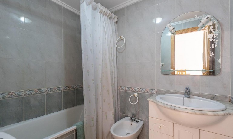 Herverkoop - Appartement / Flat -
Torrevieja* - Centro