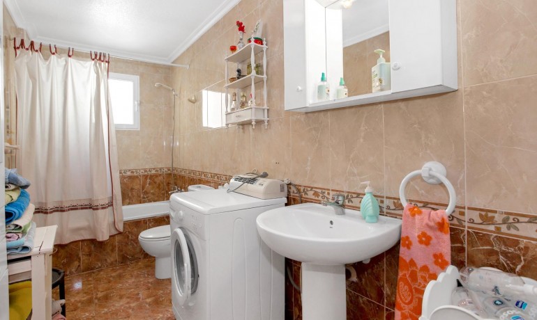 Herverkoop - Appartement / Flat -
Torrevieja* - Centro