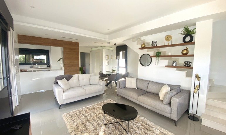 Herverkoop - Villa -
Cuidad Quesada* - Doña Pepa