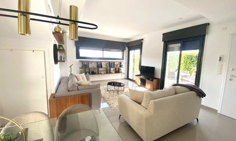 Herverkoop - Villa -
Cuidad Quesada* - Doña Pepa