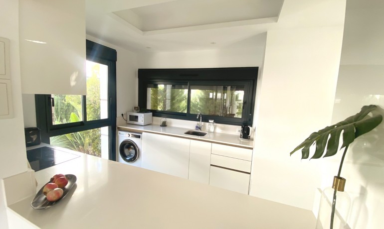 Herverkoop - Villa -
Cuidad Quesada* - Doña Pepa