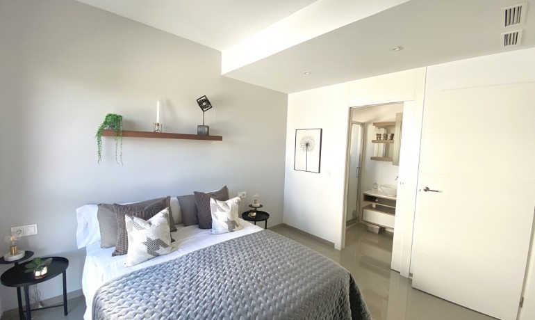 Herverkoop - Villa -
Cuidad Quesada* - Doña Pepa