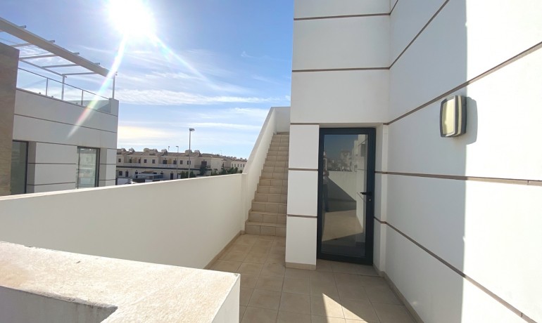 Herverkoop - Villa -
Cuidad Quesada* - Doña Pepa