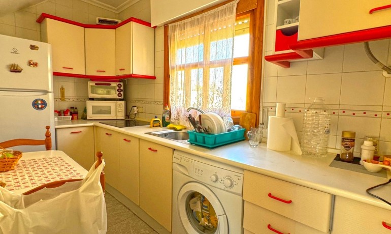 Venta - Apartamento / piso -
Torrevieja