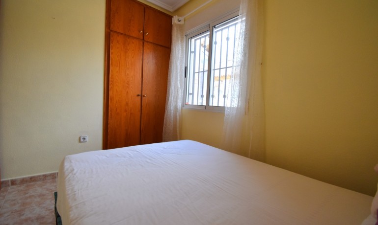 Herverkoop - Huis -
Orihuela Costa* - Playa Flamenca