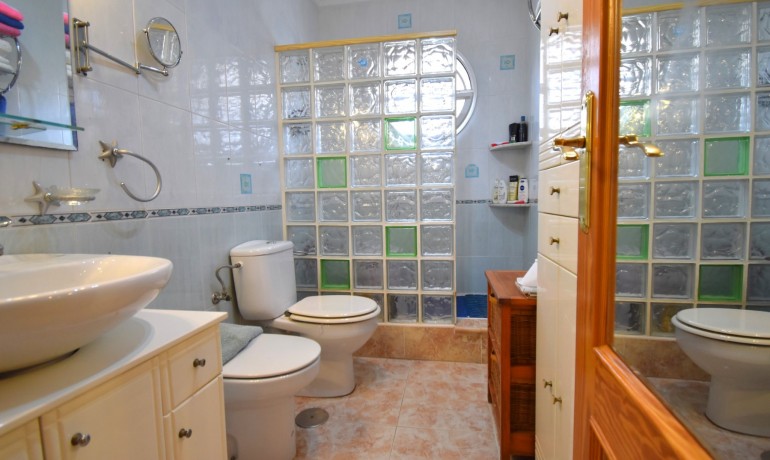 Herverkoop - Huis -
Orihuela Costa* - Playa Flamenca