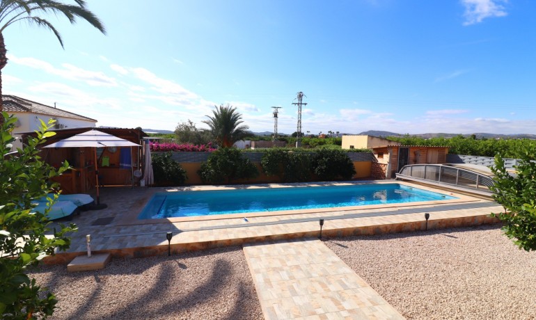 Herverkoop - Finca / Landgoed -
Orihuela* - La Campaneta