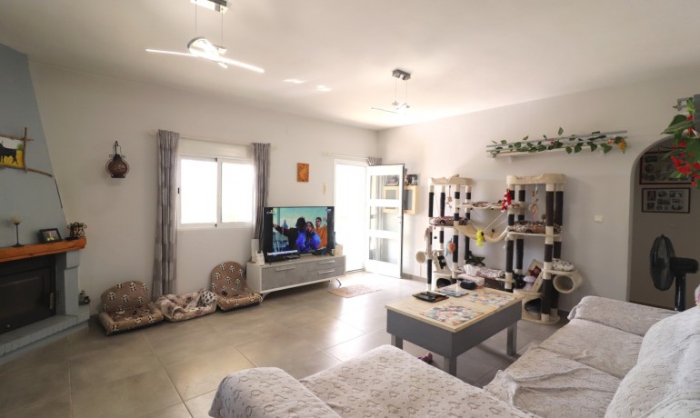 Herverkoop - Finca / Landgoed -
Orihuela* - La Campaneta