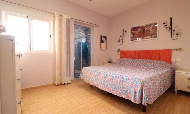 Herverkoop - Finca / Landgoed -
Orihuela* - La Campaneta