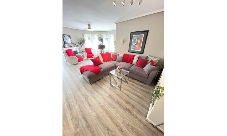 Herverkoop - Villa -
Cuidad Quesada* - Central Quesada