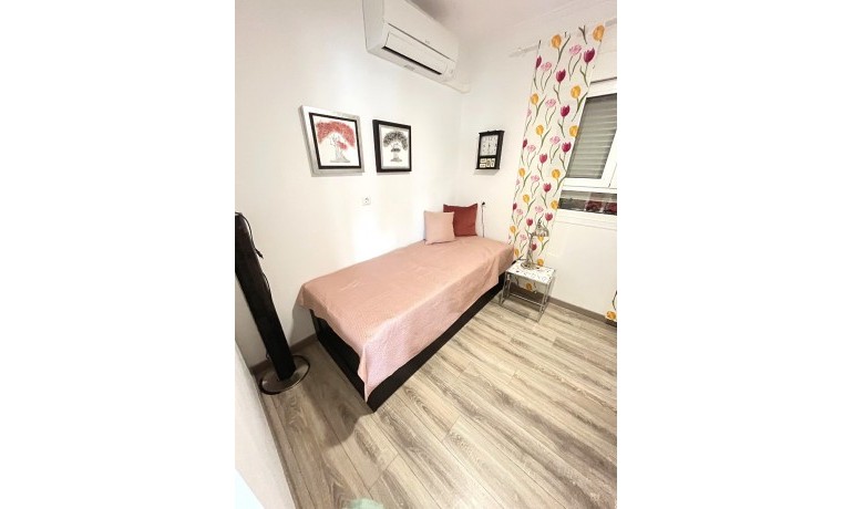 Herverkoop - Villa -
Cuidad Quesada* - Central Quesada