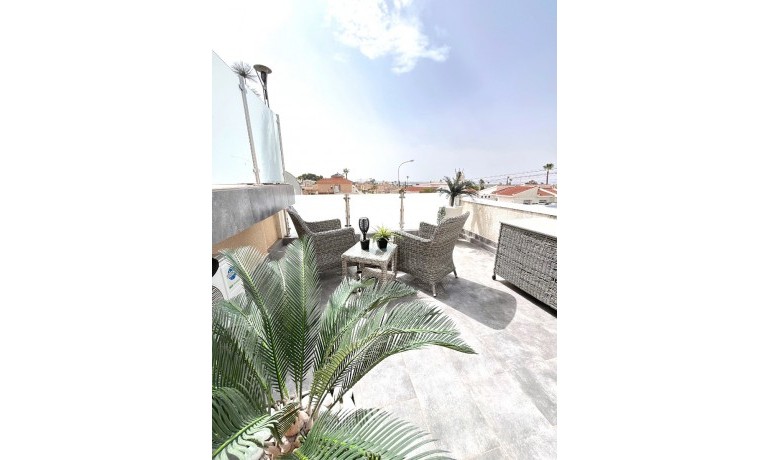 Herverkoop - Villa -
Cuidad Quesada* - Central Quesada