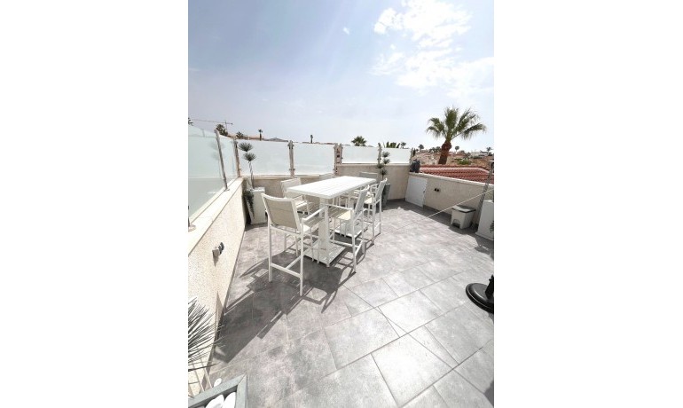 Herverkoop - Villa -
Cuidad Quesada* - Central Quesada