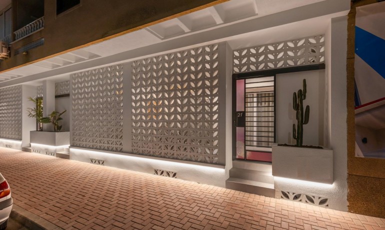 Nieuwbouw - Appartement / Flat -
Torrevieja* - Playa Los Naufragos