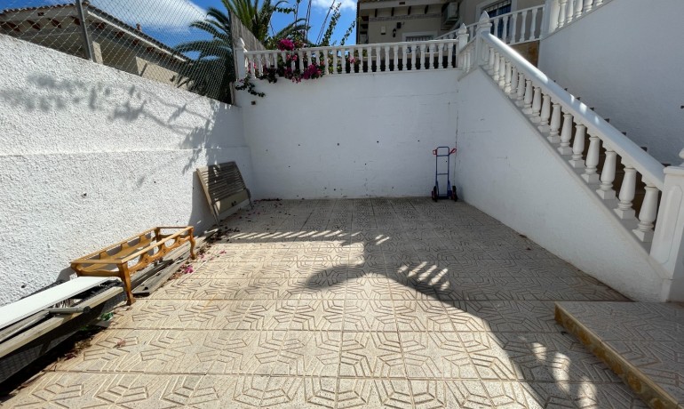 Herverkoop - Villa -
Bigastro