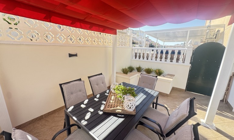 Herverkoop - Villa -
Villamartin