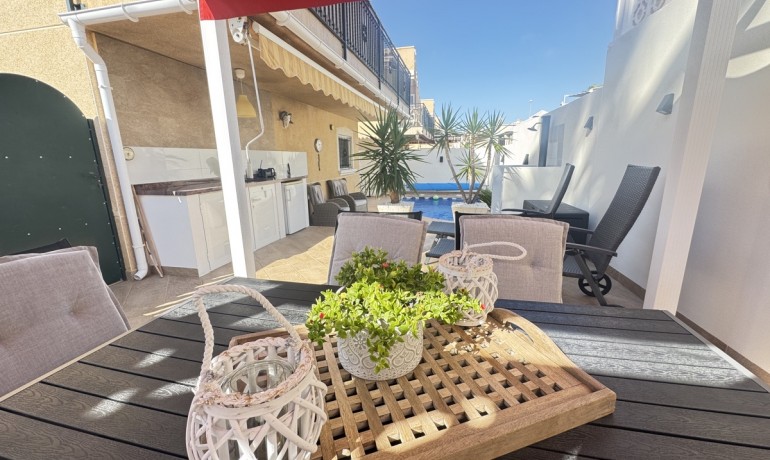 Herverkoop - Villa -
Villamartin