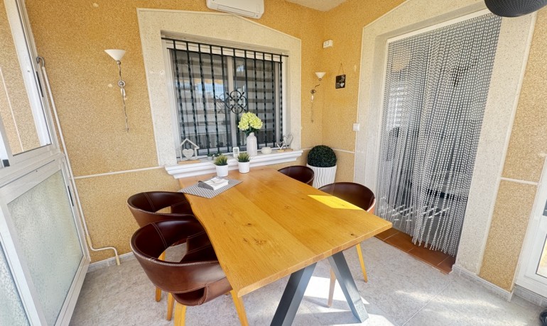 Herverkoop - Villa -
Villamartin