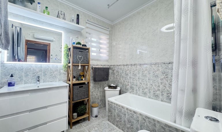 Herverkoop - Villa -
Villamartin