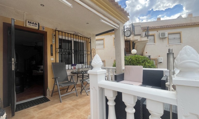 Venta - Casa -
Algorfa