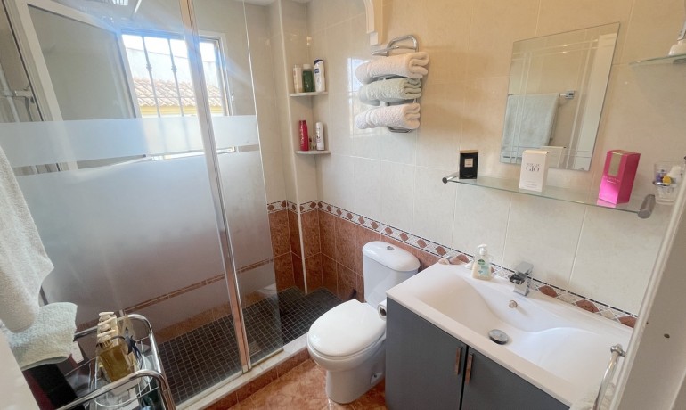 Venta - Casa -
Algorfa