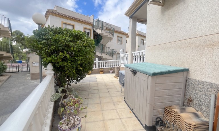 Venta - Casa -
Algorfa