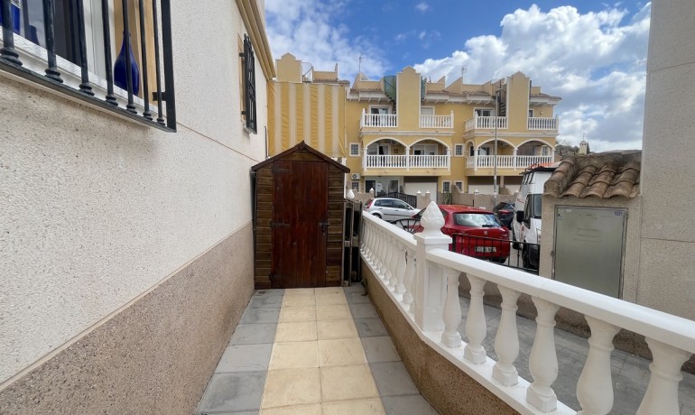 Venta - Casa -
Algorfa