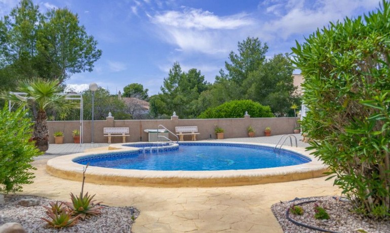 Venta - Casa -
Algorfa