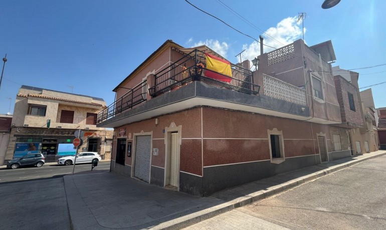 Herverkoop - Huis -
Algorfa* - Algorfa