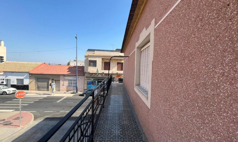 Herverkoop - Huis -
Algorfa* - Algorfa