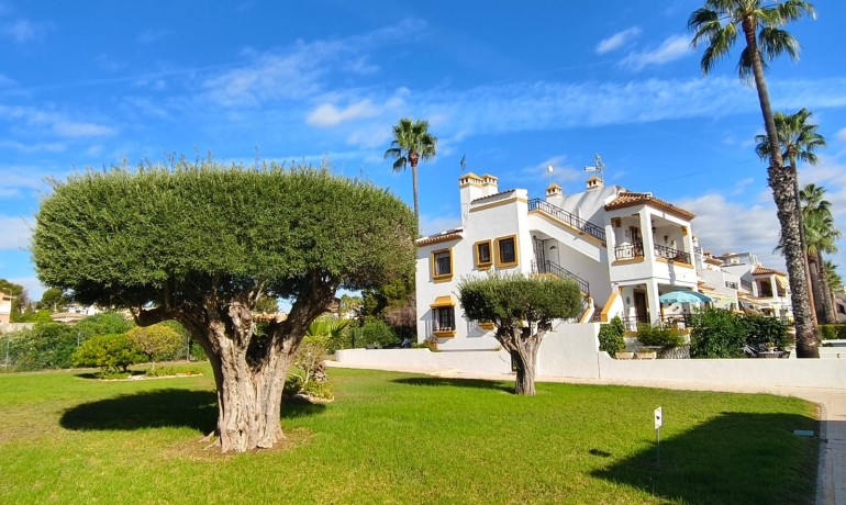 Herverkoop - Huis -
Orihuela Costa* - Villamartín