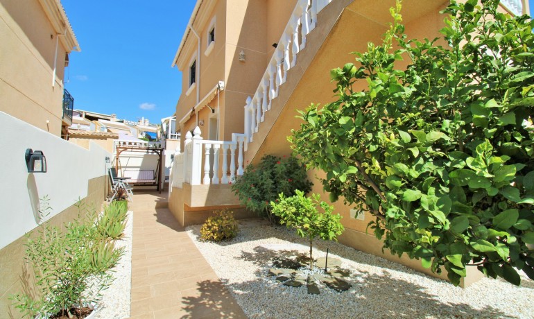 Revente - Villa -
Villamartin