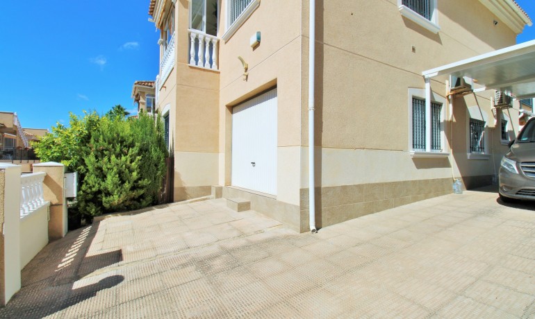 Revente - Villa -
Villamartin