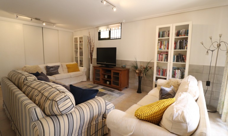 Herverkoop - Villa -
Algorfa* - Lo Crispin