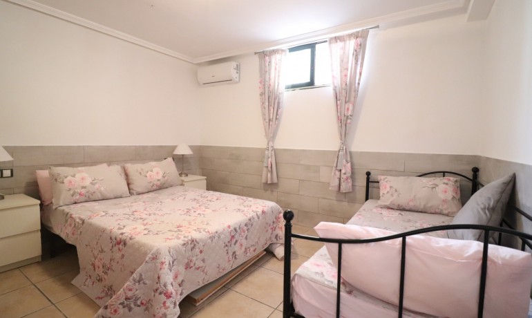 Herverkoop - Villa -
Algorfa* - Lo Crispin