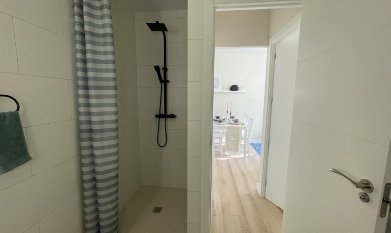 Herverkoop - Huis -
Torrevieja* - Torretas