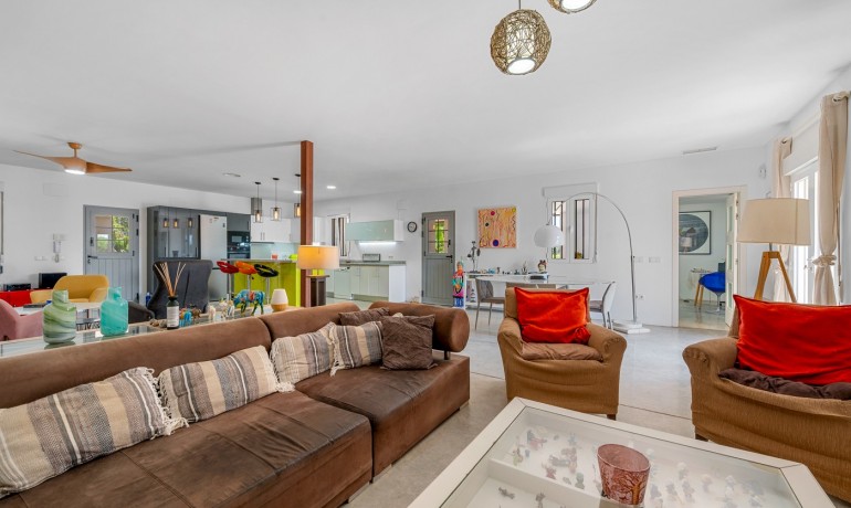 Herverkoop - Finca / Landgoed -
Elche* - Elche/Elx