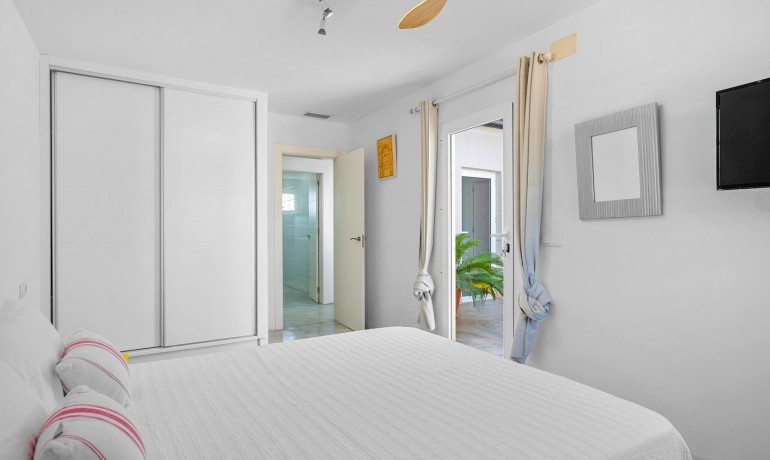 Herverkoop - Finca / Landgoed -
Elche* - Elche/Elx