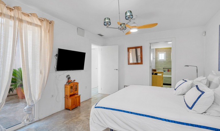 Herverkoop - Finca / Landgoed -
Elche* - Elche/Elx