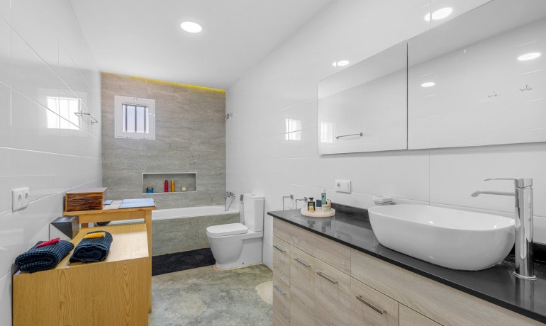 Herverkoop - Finca / Landgoed -
Elche* - Elche/Elx