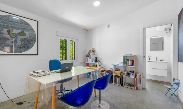 Herverkoop - Finca / Landgoed -
Elche* - Elche/Elx