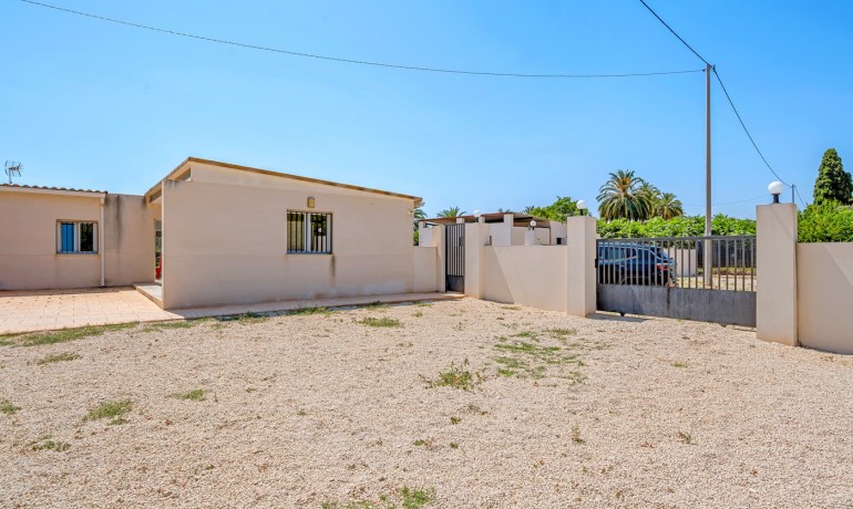 Herverkoop - Finca / Landgoed -
Elche* - Elche/Elx