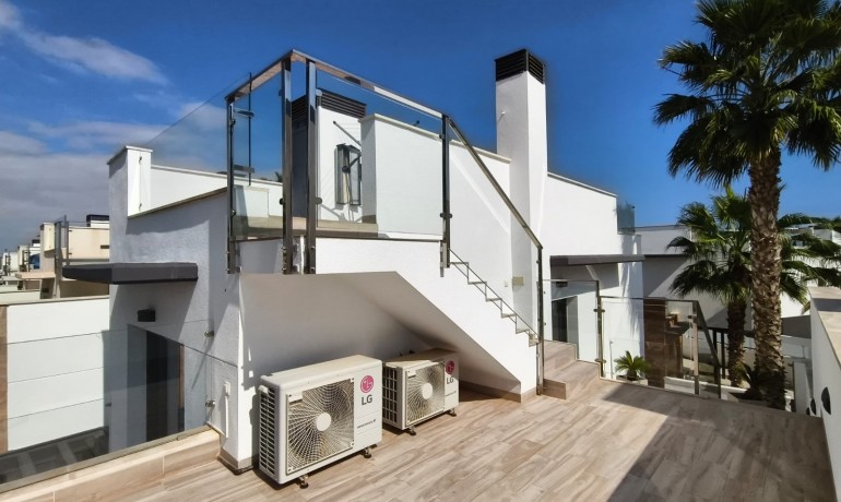 Herverkoop - Villa -
Orihuela Costa* - Lomas de Cabo Roig