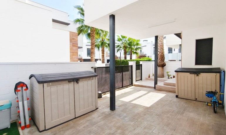 Herverkoop - Villa -
Orihuela Costa* - Lomas de Cabo Roig