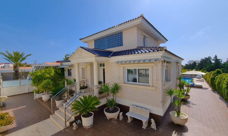 Herverkoop - Villa -
Torrevieja* - Costa Blanca