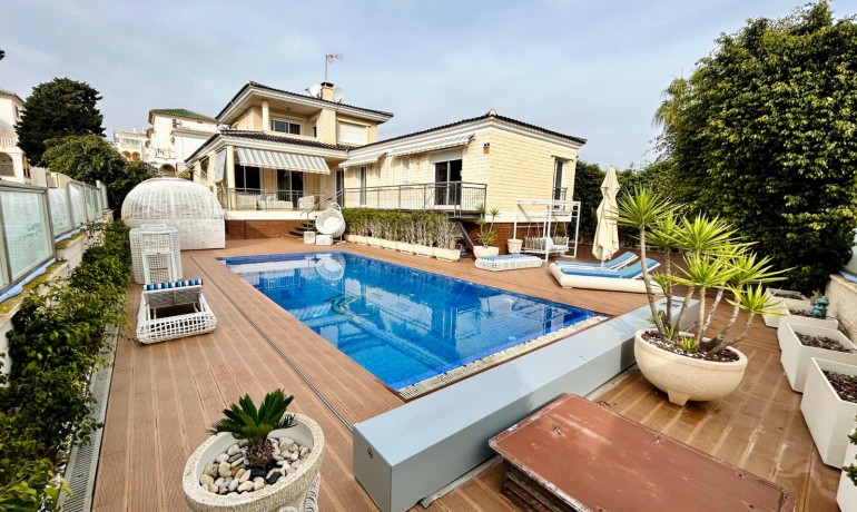 Herverkoop - Villa -
Torrevieja* - Costa Blanca